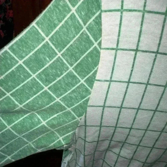 Lularoe XXS green & white plaid Perfect T. Reverse color way front, back .‎ NWT. - Picture 4 of 6